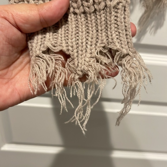 Sweater like new - Picture 4 of 4